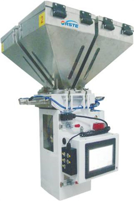 حقن ضربة البثق Gravimetric دفعة خلاط البلاستيك المغذية التلقائي