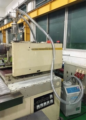 الراتنج البلاستيك بيليه فراغ محمل السيارات المغذية تحميل آلة شفط 380V 50Hz