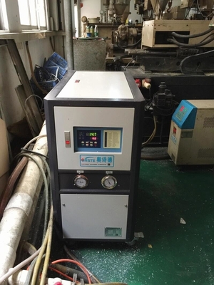 مبرد صناعي بلاستيكي مركزي مبرد بالمياه OCM-10W لتبريد القالب