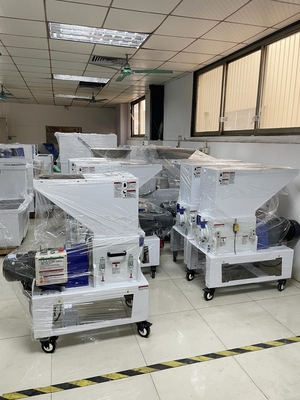 كسارة بلاستيكية بطيئة السرعة SUS ، 380V مطحنة كسارة البلاستيك المحبب