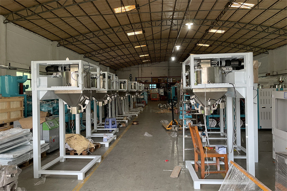 شبه التلقائي آلة التعبئة بيليه وزنها التعبئة التراص للبلاستيك TPU PVC